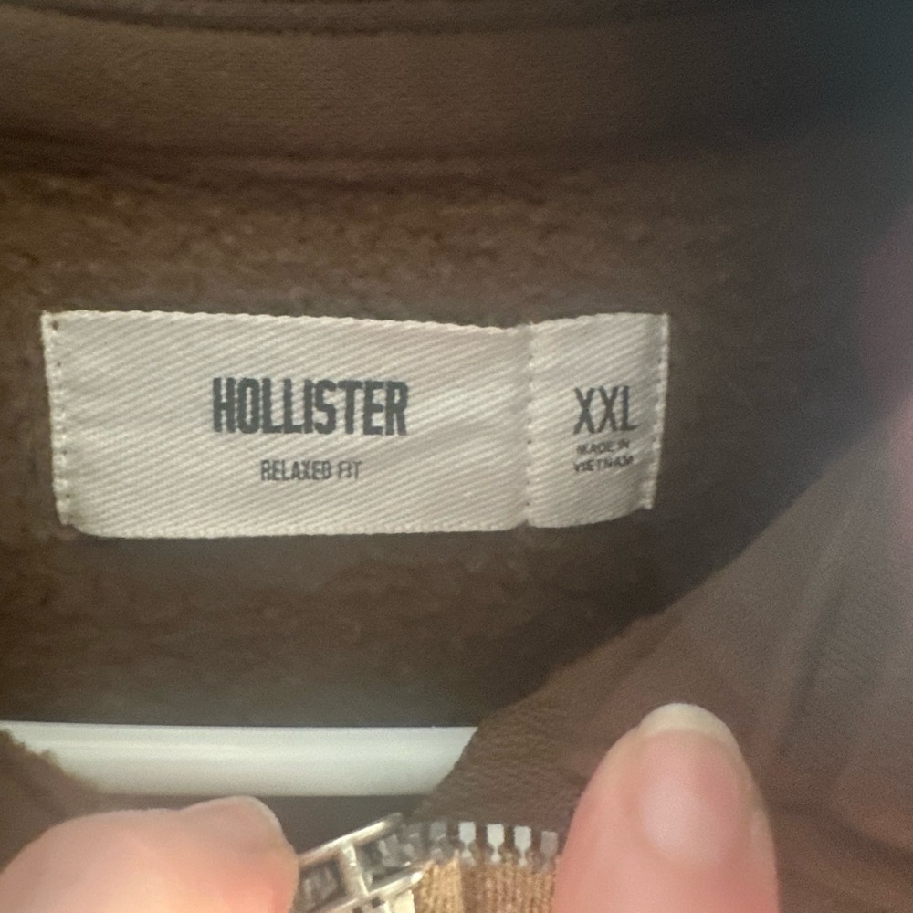 Hollister Brown Relaxed Fit Half-Zip - Picture 2 of 2